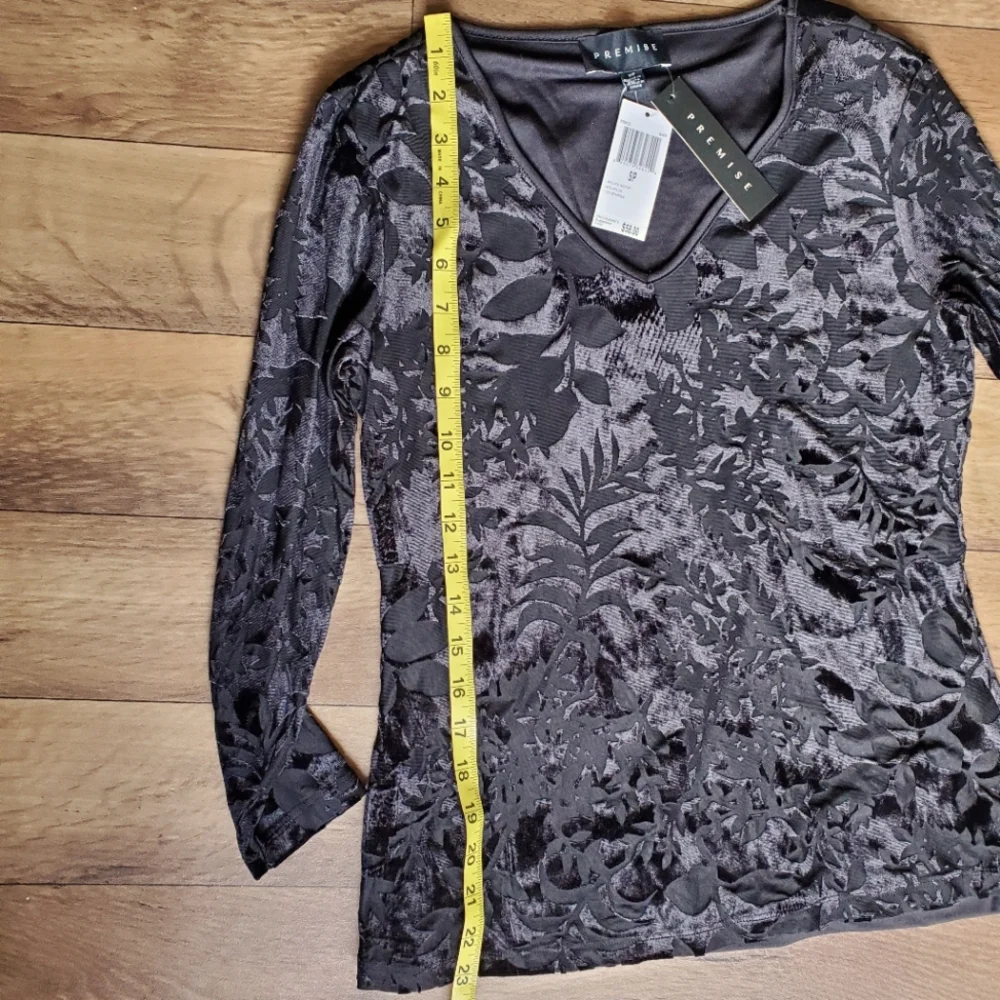 Premise Black Burnout Velvet Floral Long Sleeve Top Size S - Picture 4 of 6